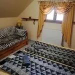 Dom wakacyjny Sarga Oenallo Nyaralohaz Balatonfenyves